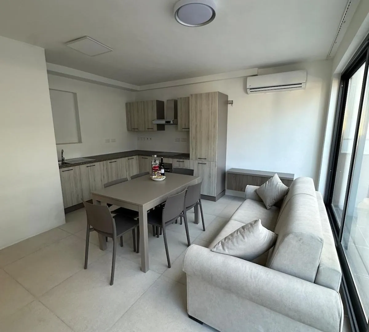Sky High Getaway Apartment Saint Julian's