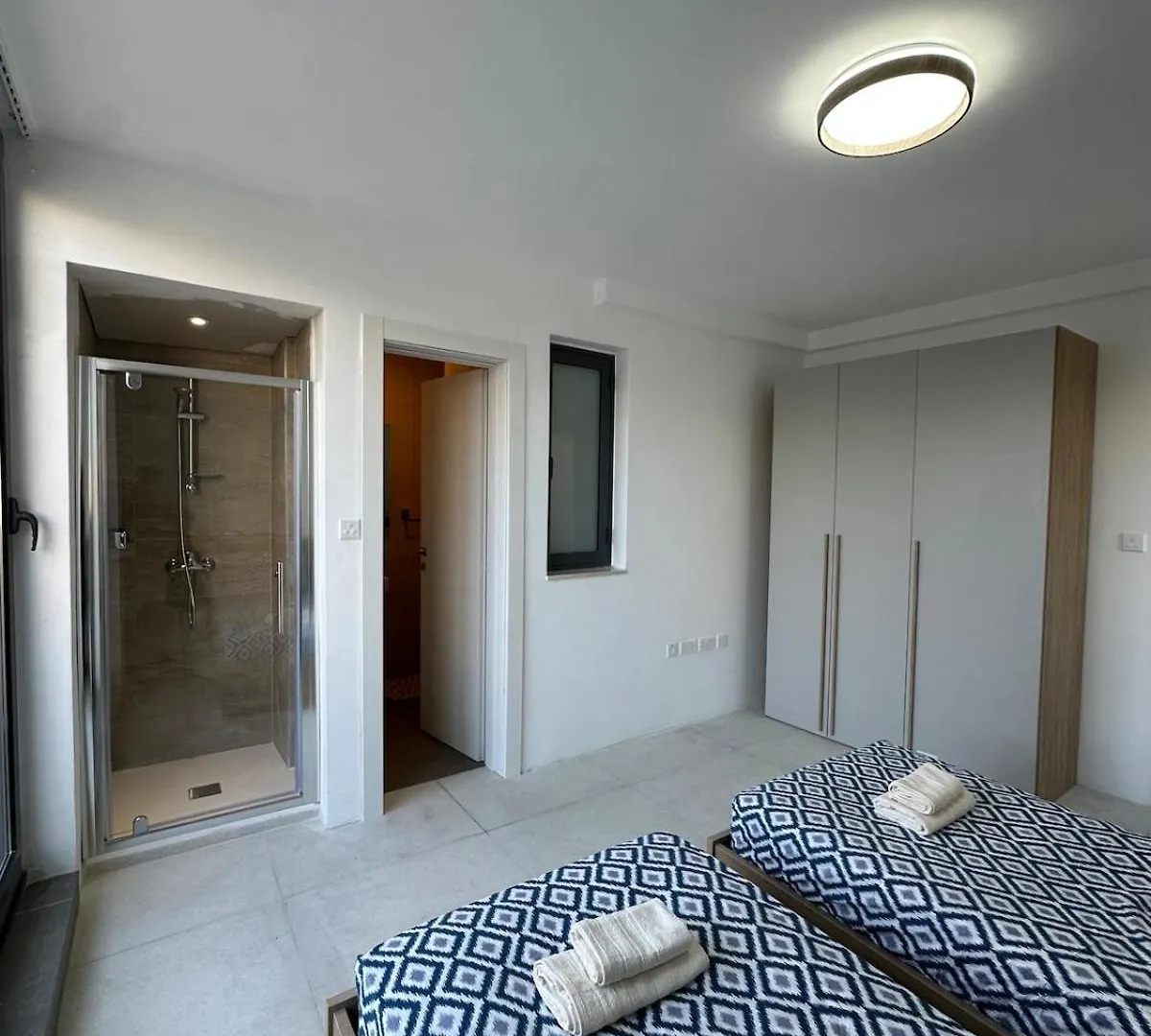 Sky High Getaway Apartment Saint Julian's Malta