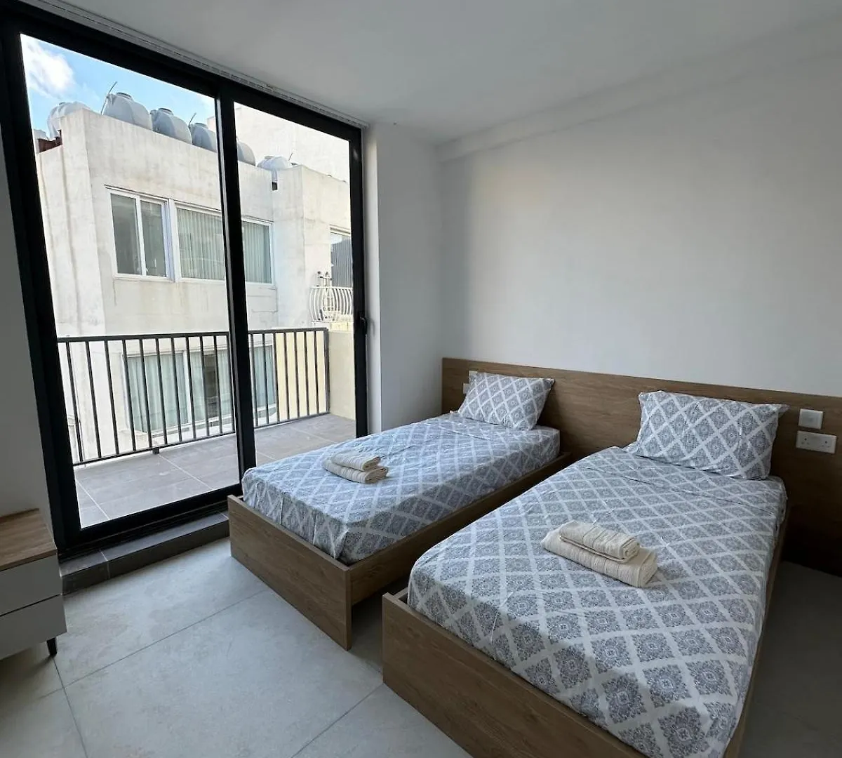 Sky High Getaway Apartment Saint Julian's