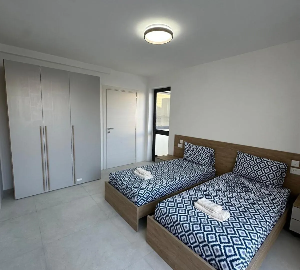 Sky High Getaway Apartment Saint Julian's Malta